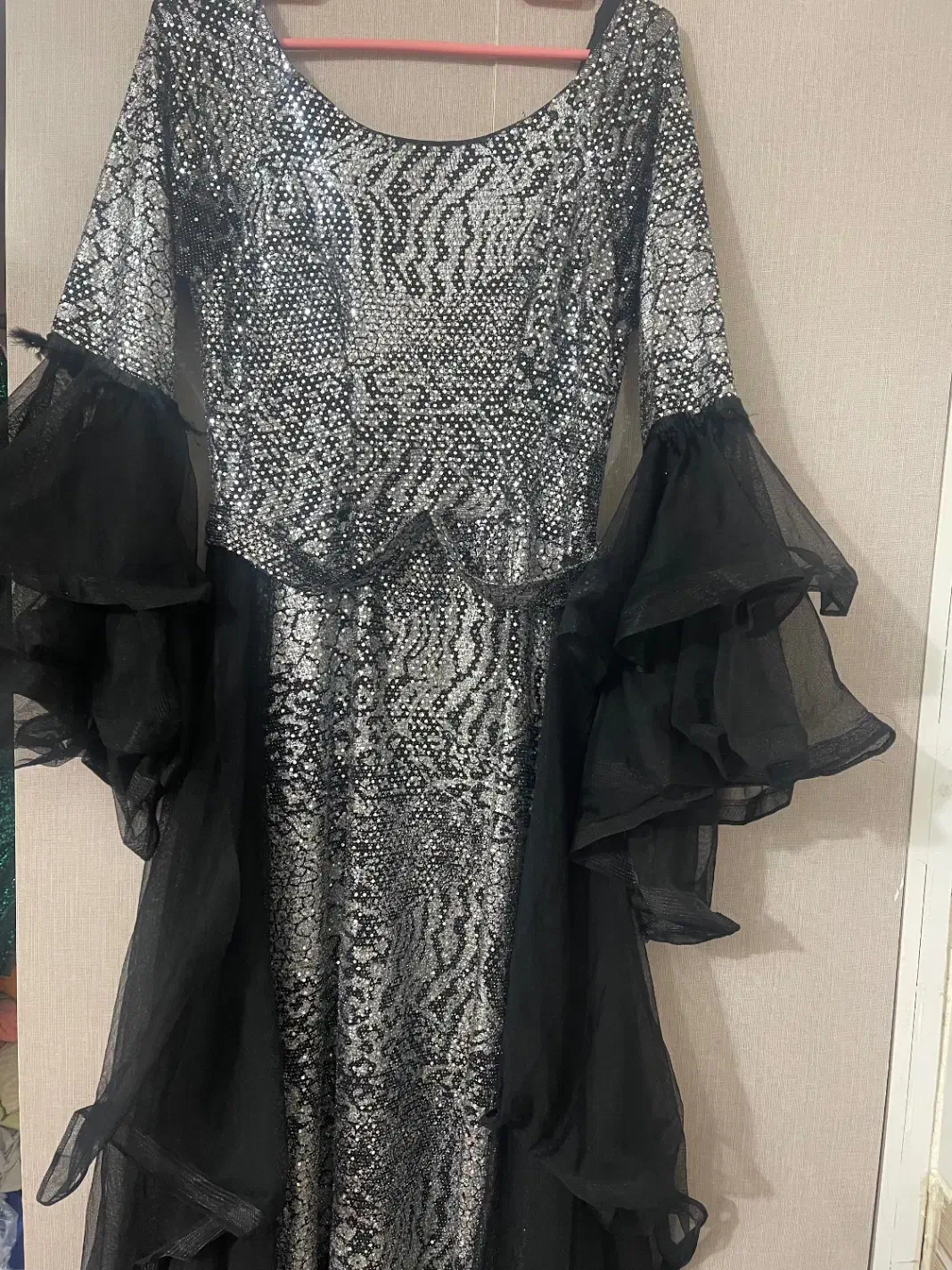 لباس مجلسی|لباس|زابل, |دیوار