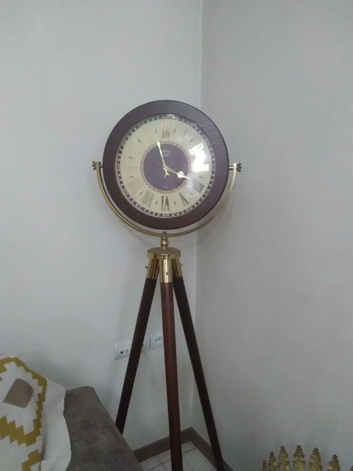 ساعت ایستاده|ساعت دیواری و تزئینی|محمدشهر, همایون ویلا|دیوار