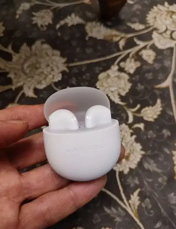 ایرپاد هایلو اصل|لوازم جانبی موبایل و تبلت|رشت, منظریه|دیوار