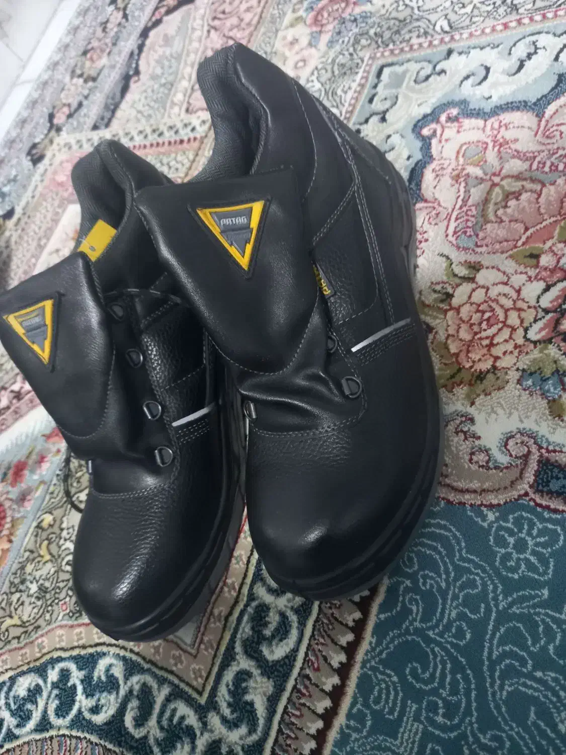 کفش کار نو|کیف، کفش، کمربند|مشهد, موعود|دیوار