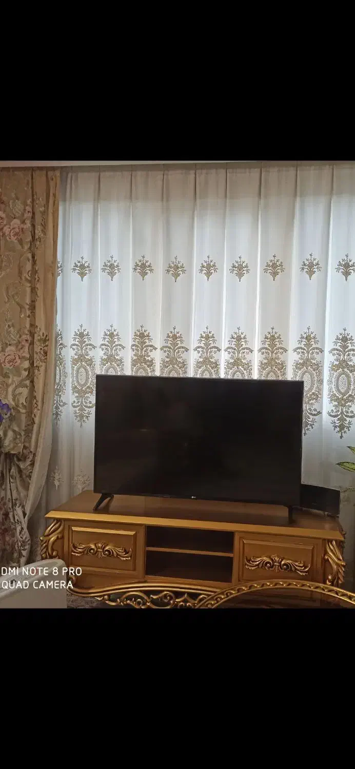 تلویزیون ومیز|تلویزیون و پروژکتور|مشهد, چهارچشمه|دیوار