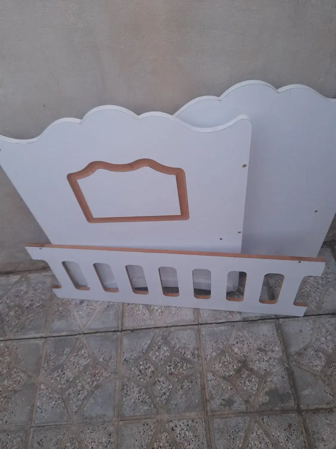 تخت کودک|تخت و صندلی بچه|خلخال, |دیوار