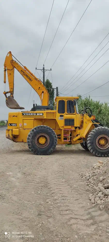 بیل هیوندای لاستیکی ۲۱۰|خودرو سنگین|تهران, آزادشهر|دیوار