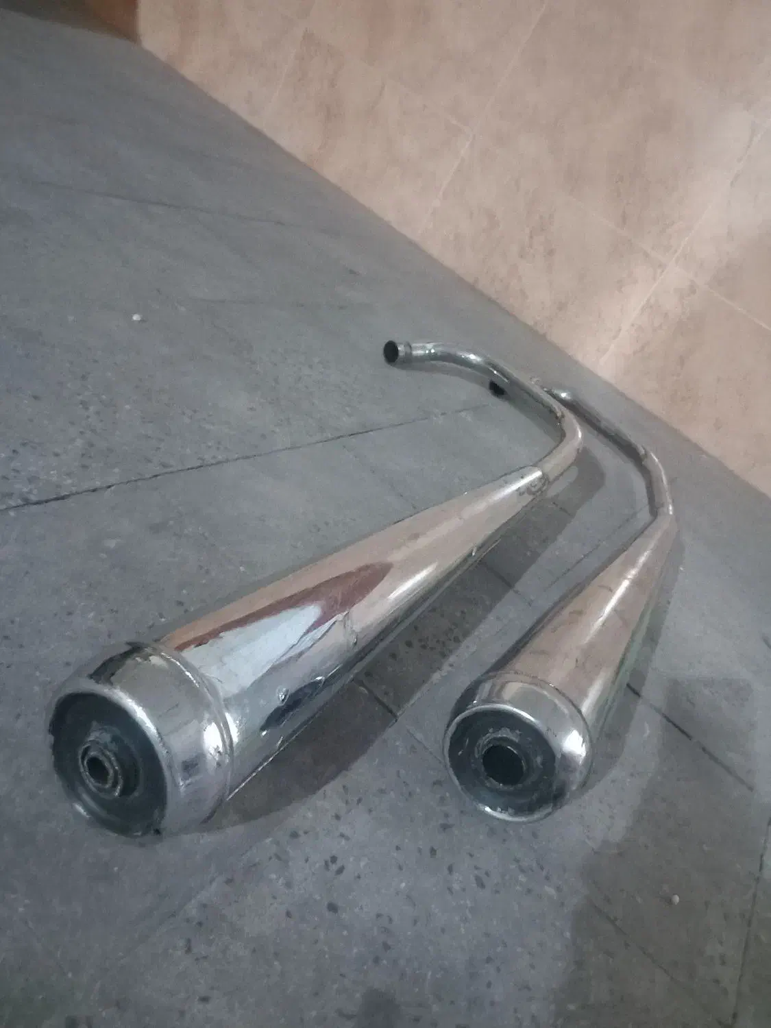 2 اگزوز ۲۰۰ و ۱۲۵|قطعات یدکی و لوازم جانبی|اندیشه, شهرک مریم|دیوار