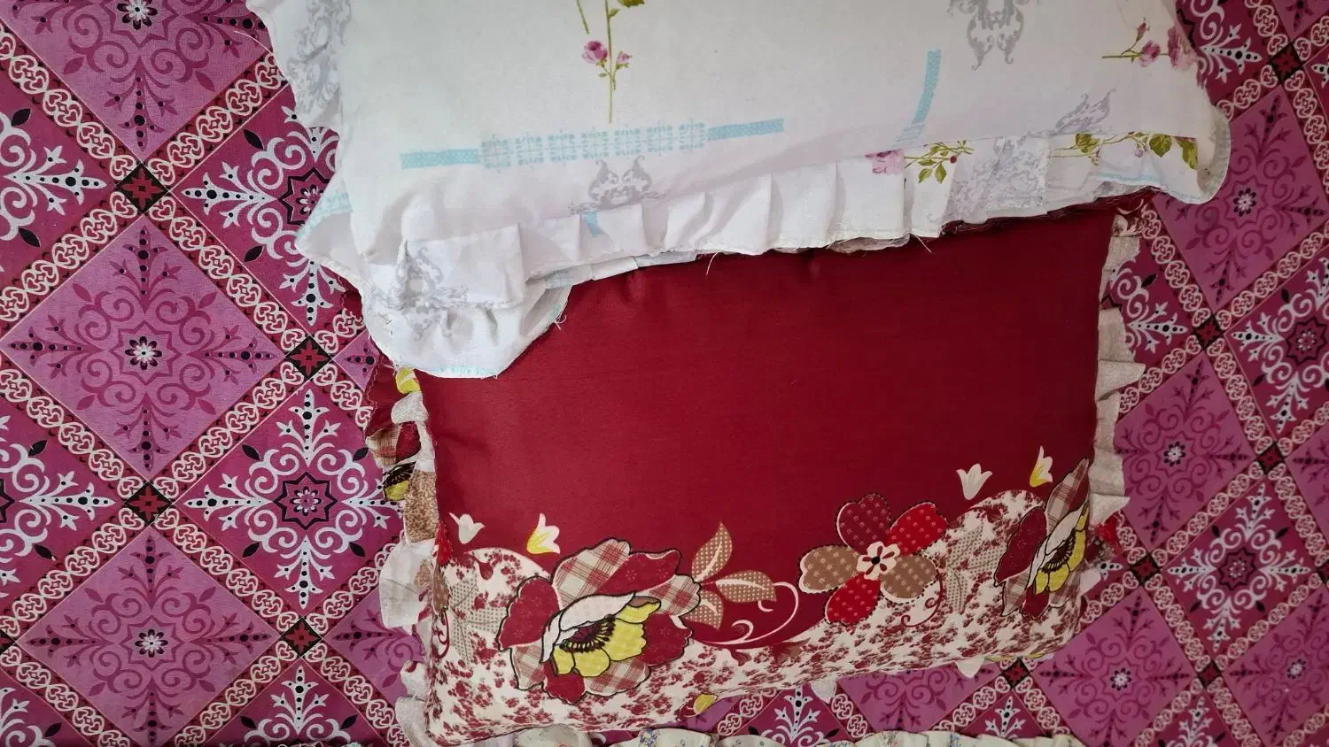 تشک روتختی بالش صندوقچه پشتی|رختخواب، بالش، پتو|رشت, پارک شهر|دیوار