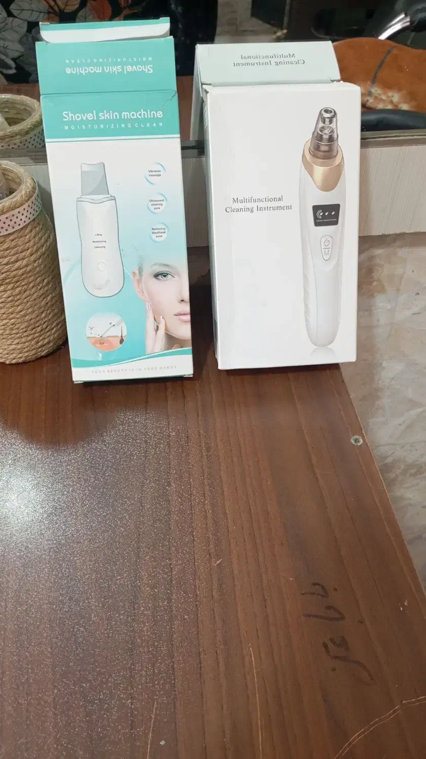 لوازم ارایشگاه زنانه|آرایشگاه و سالن‌های زیبایی|مشهد, کلاته برفی|دیوار