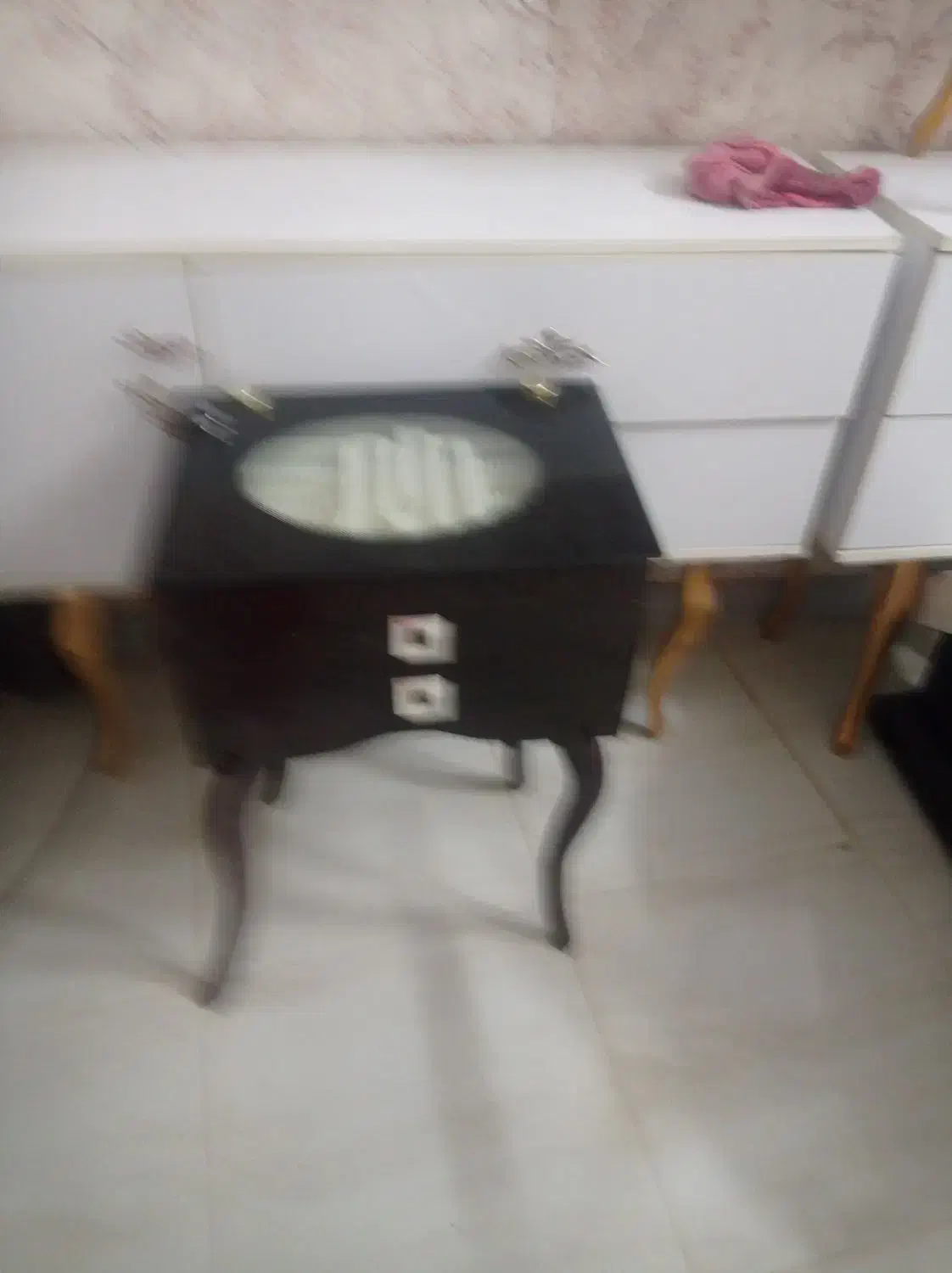 میزقاشق وچنگال|ظروف سرو و پذیرایی|اصفهان, ناصرخسرو|دیوار