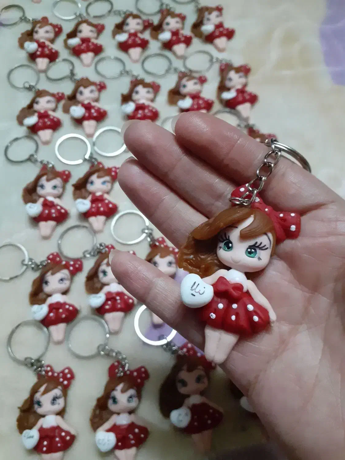 عروسک شیک|اسباب‌بازی بچه|مشهد, حرم مطهر رضوی|دیوار