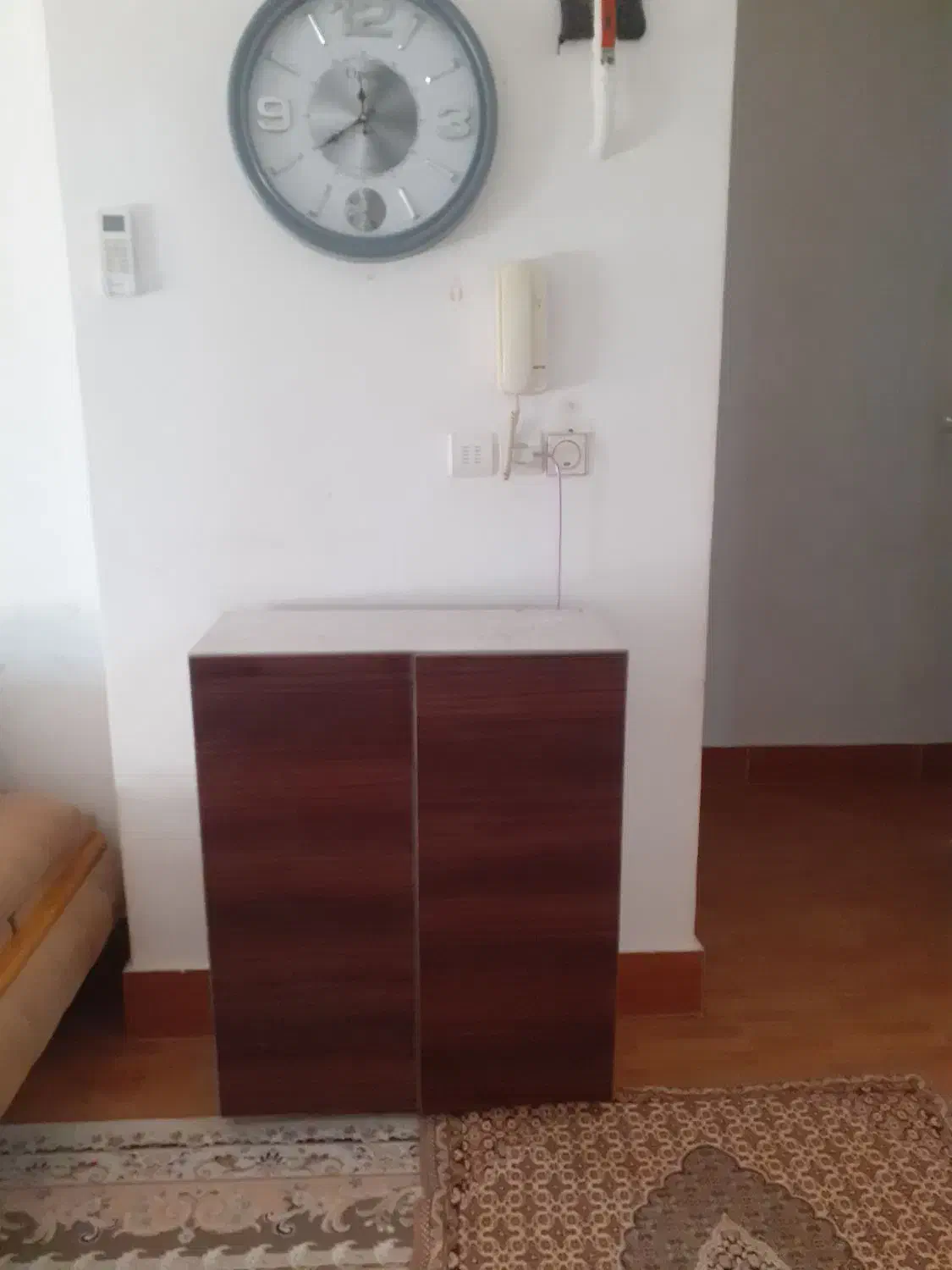 جاکفشی|جاکفشی، کمد، دراور|گنبد کاووس, |دیوار