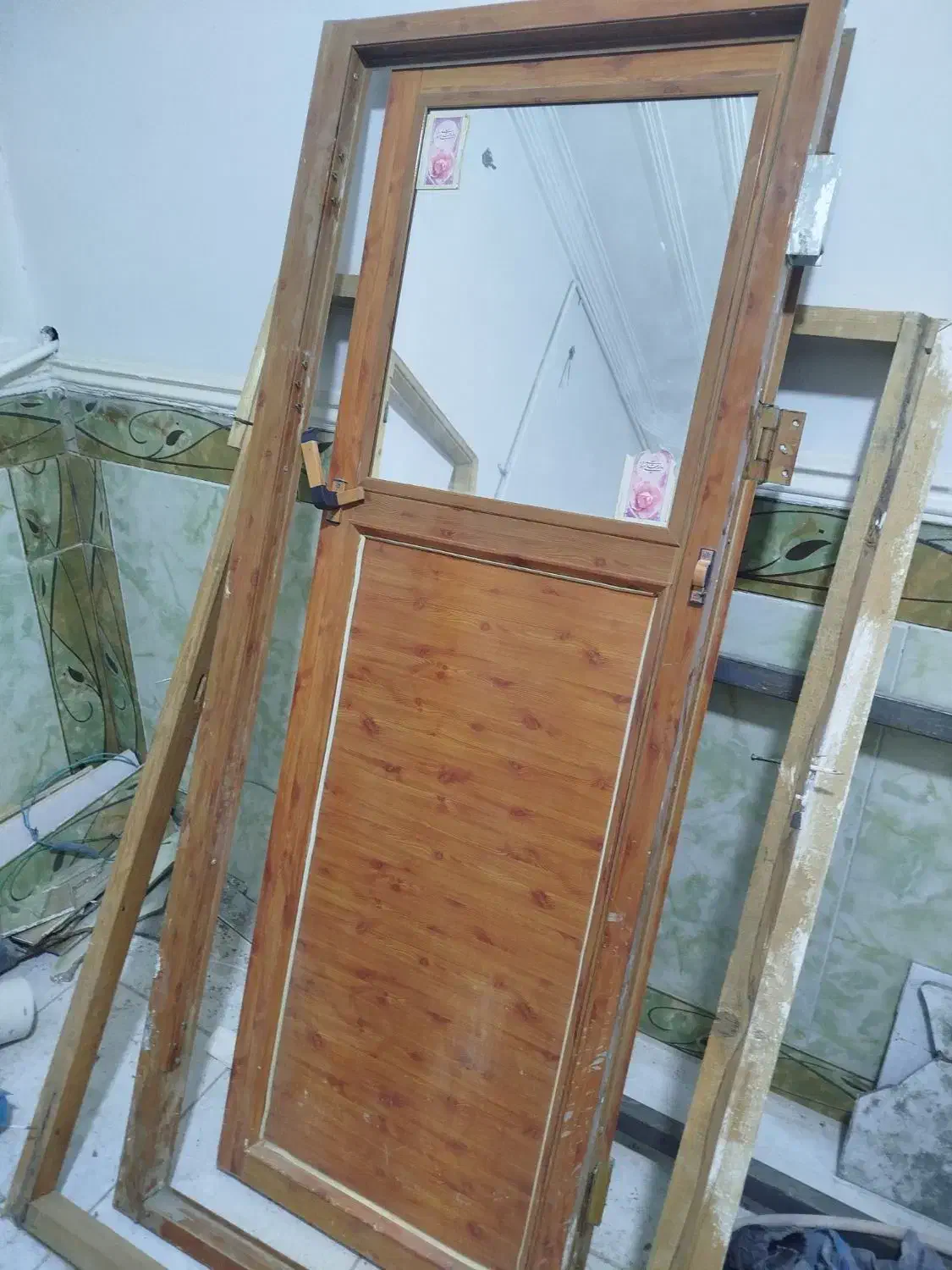 درب سرویس بهداشتی|لوازم سرویس بهداشتی|زابل, |دیوار