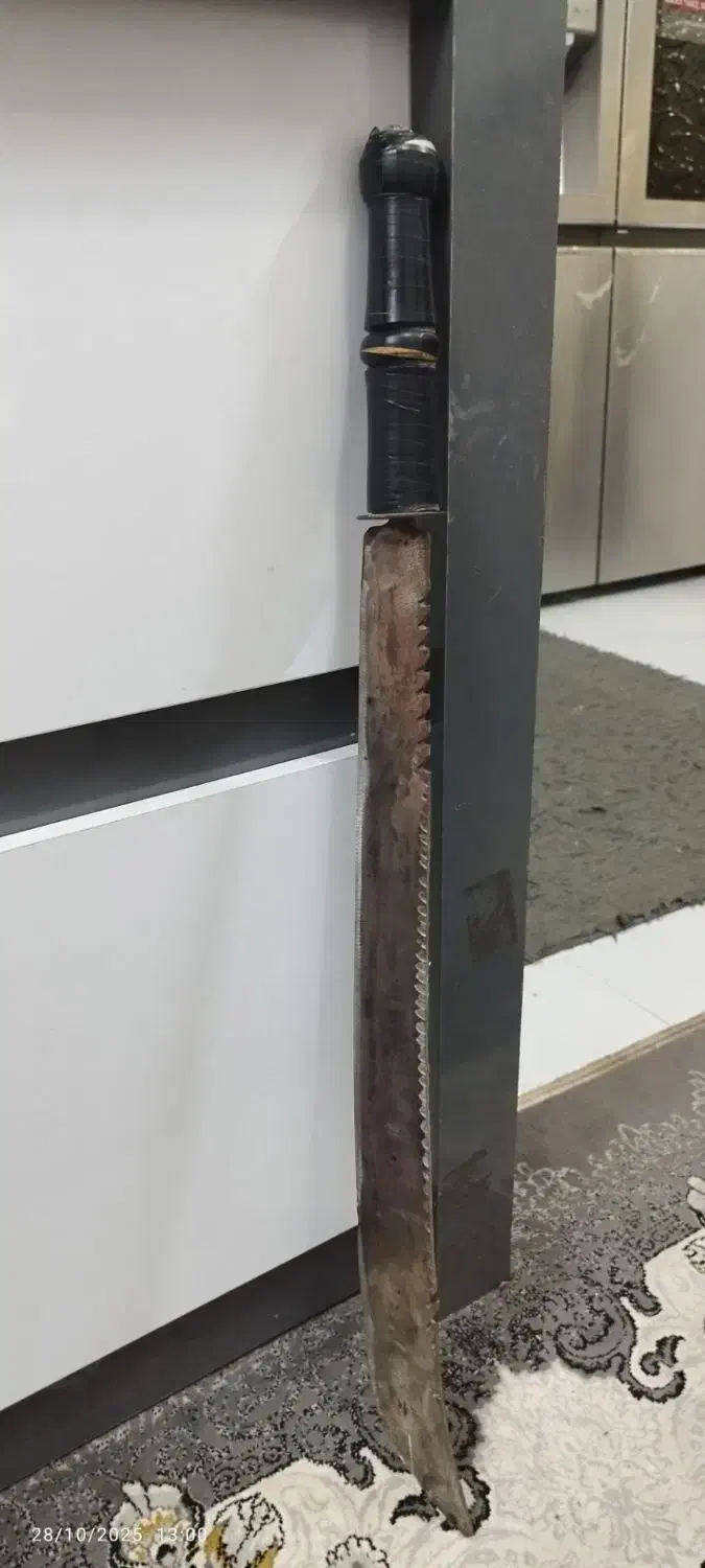 شمشیر دست ساز|کلکسیون اشیاء عتیقه|مشهد, خواجه ربیع|دیوار