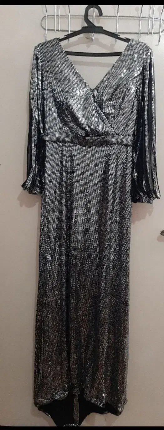 لباس مجلسی|لباس|نقده, |دیوار