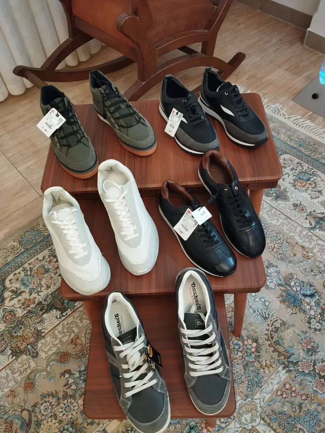 کتونی  زارا Zara کتونی داکرز Dockers|کیف، کفش، کمربند|اندیشه, اندیشه فاز ۱|دیوار