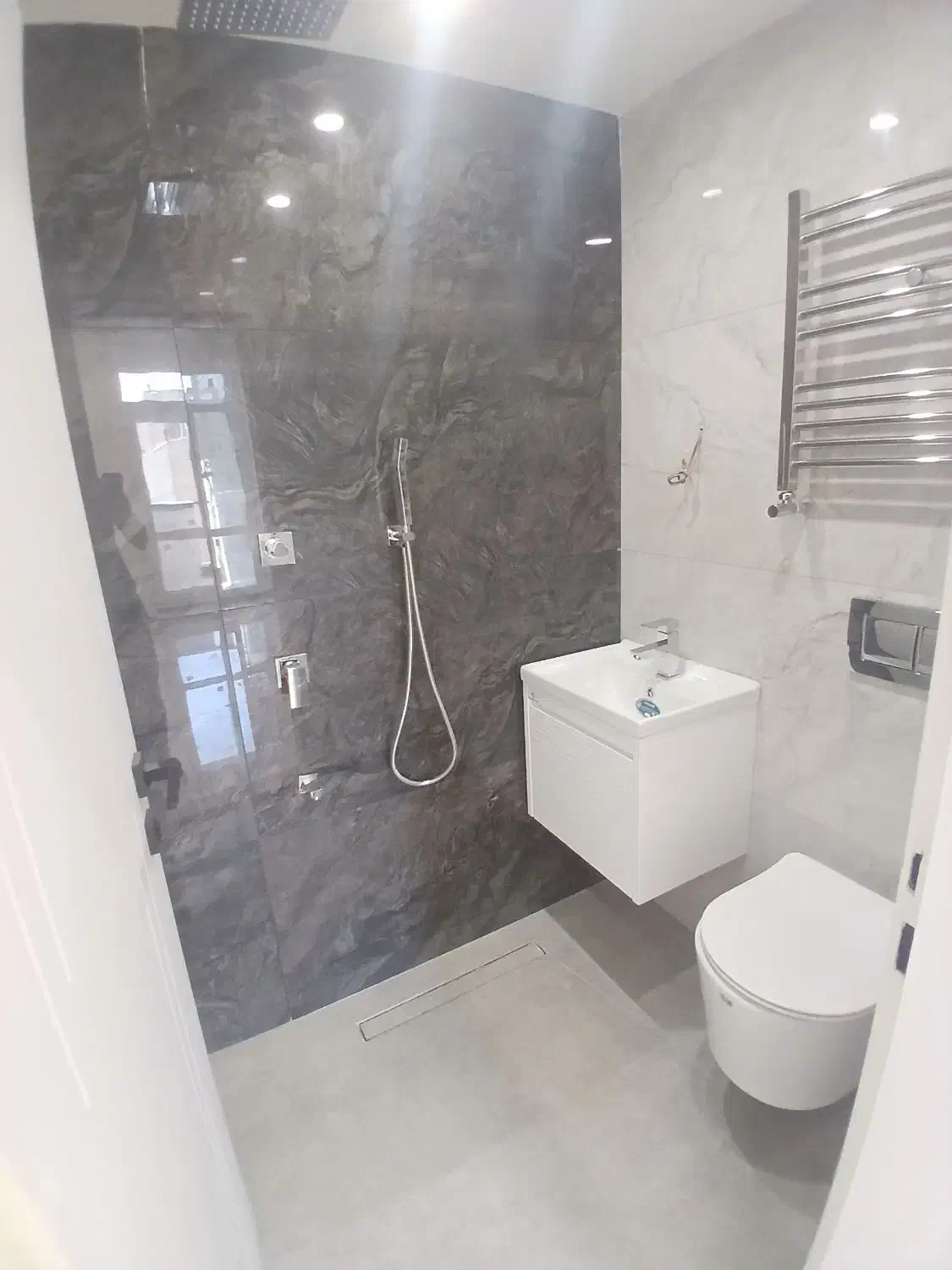 سهروردی شمالی ۱۲۵ متر ۳ خوابه نوساز تکواحدی