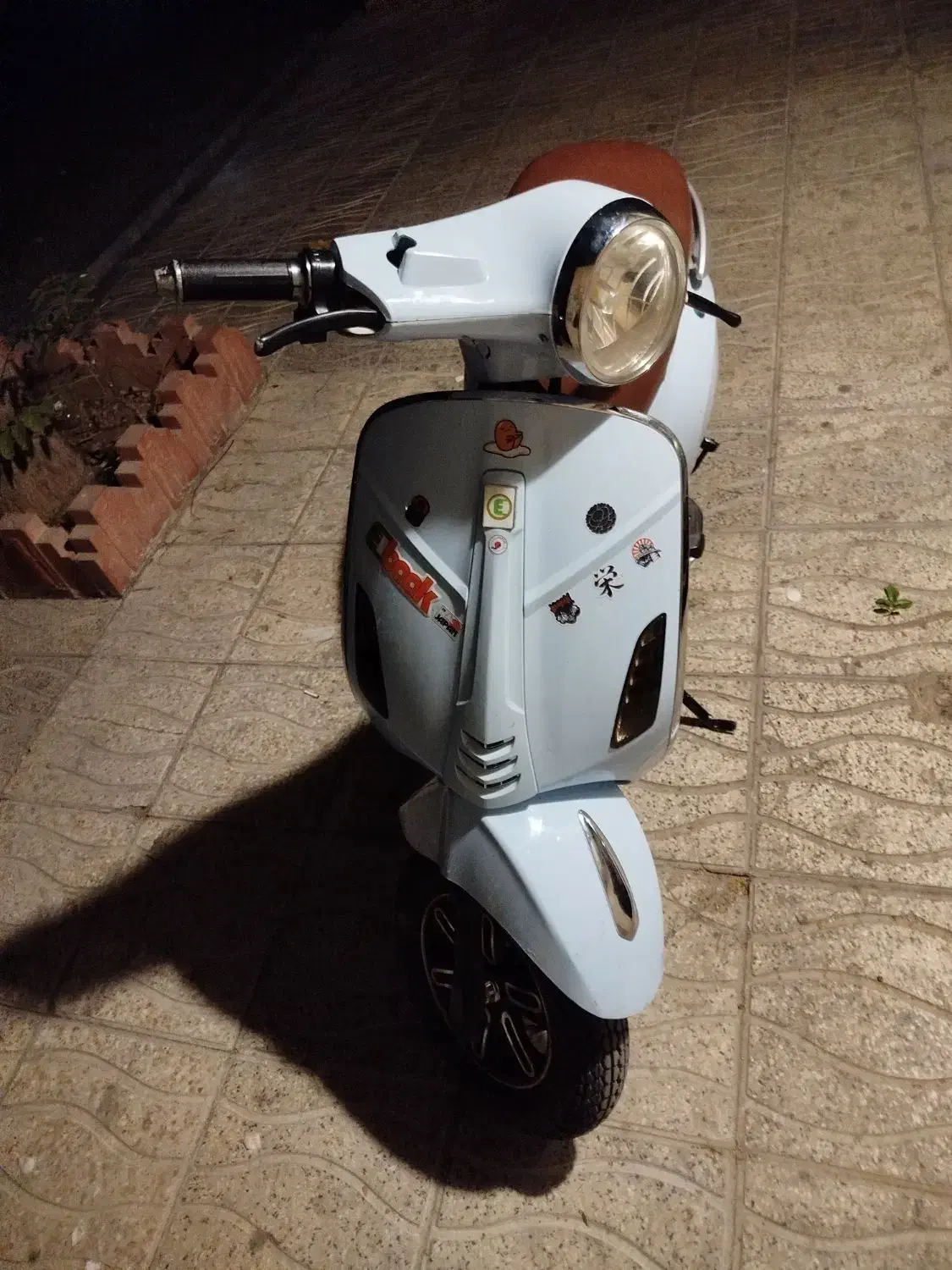 موتور برقی|موتورسیکلت|فردیس, منظریه|دیوار