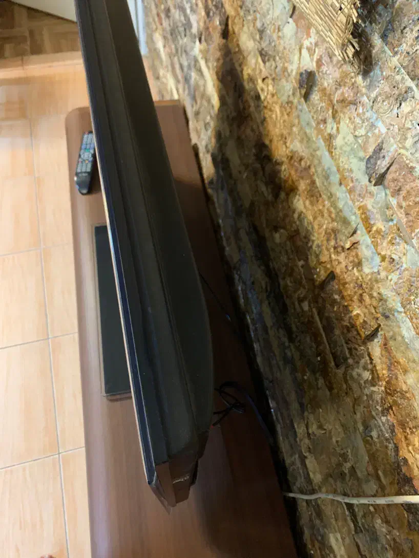 تلویزیون ال سی دی ۴۲ اینج سامسونگ|تلویزیون و پروژکتور|اصفهان, آبشار|دیوار