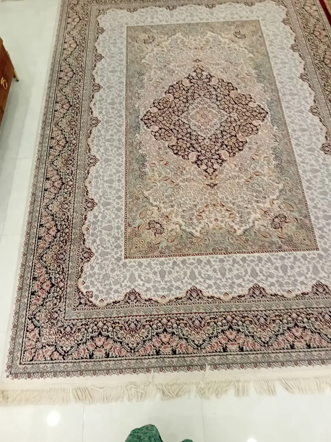 فرش فرهی|فرش|فومن, |دیوار