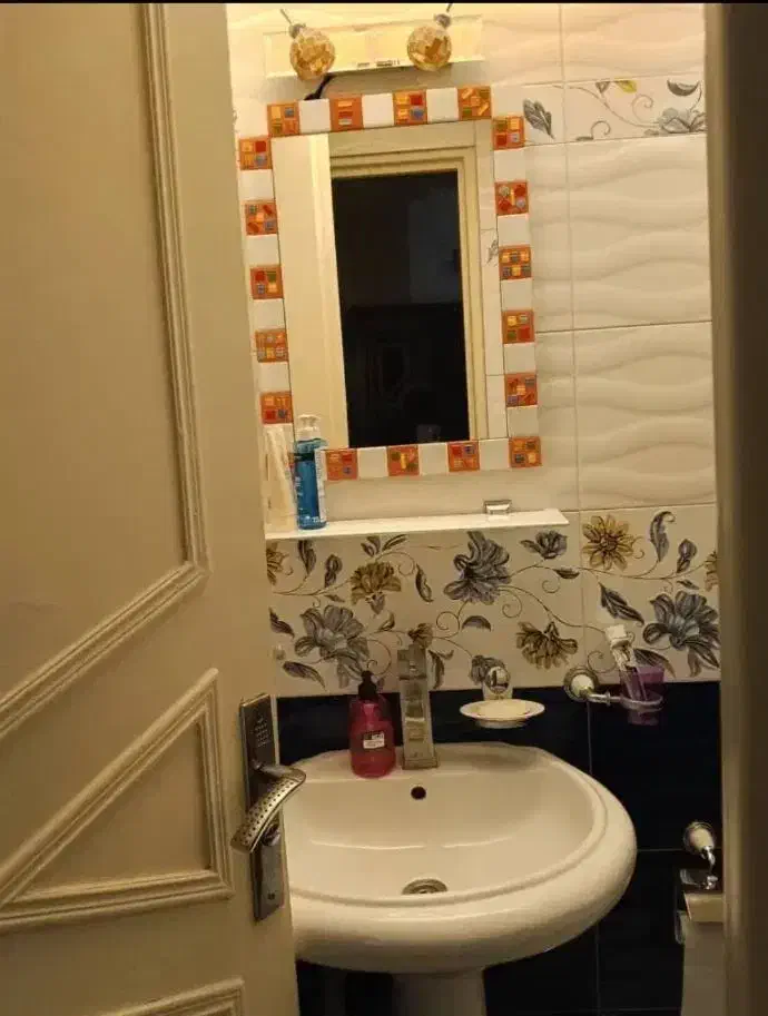 112 متر 2خواب/طبقه پنجم سالن پرده خور/اباذر مترو