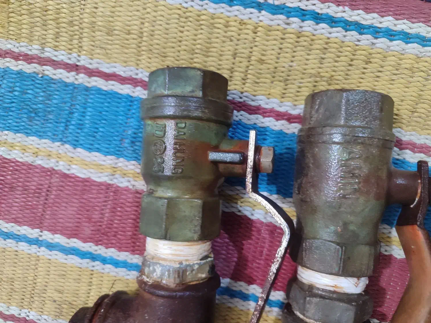 دو عدد شیر گازی|مصالح و تجهیزات ساختمان|آزادشهر, |دیوار