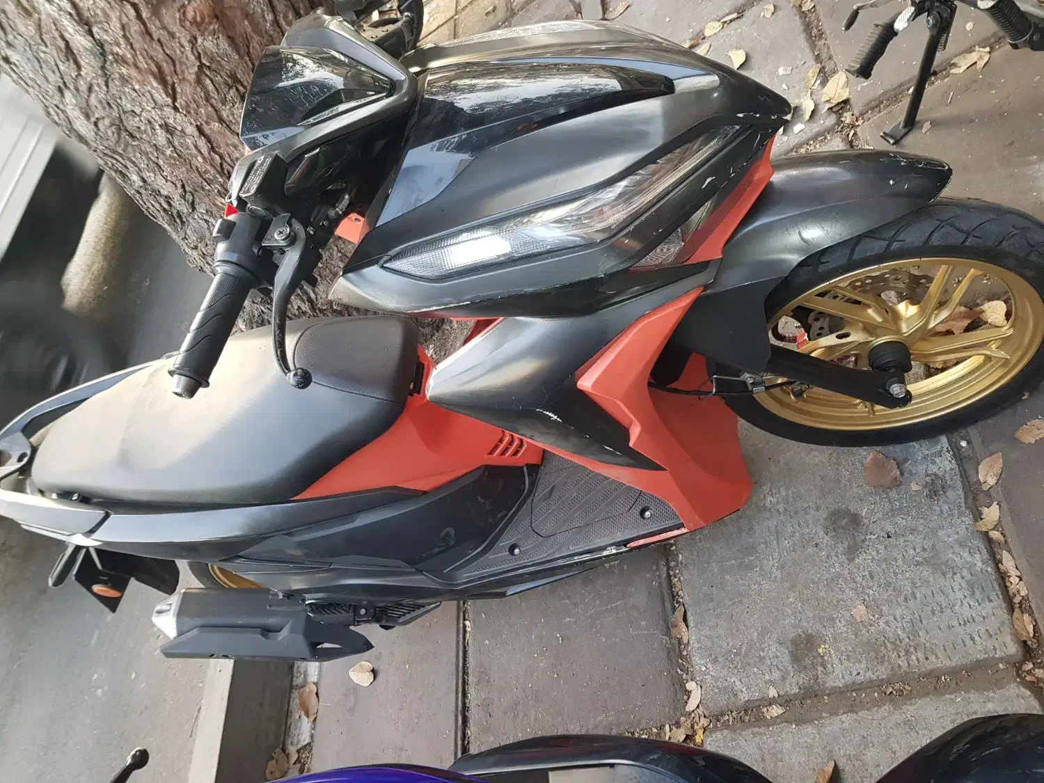 مگلی بنلی طرح ایروکس کلیک|موتورسیکلت|تهران, آسمان|دیوار