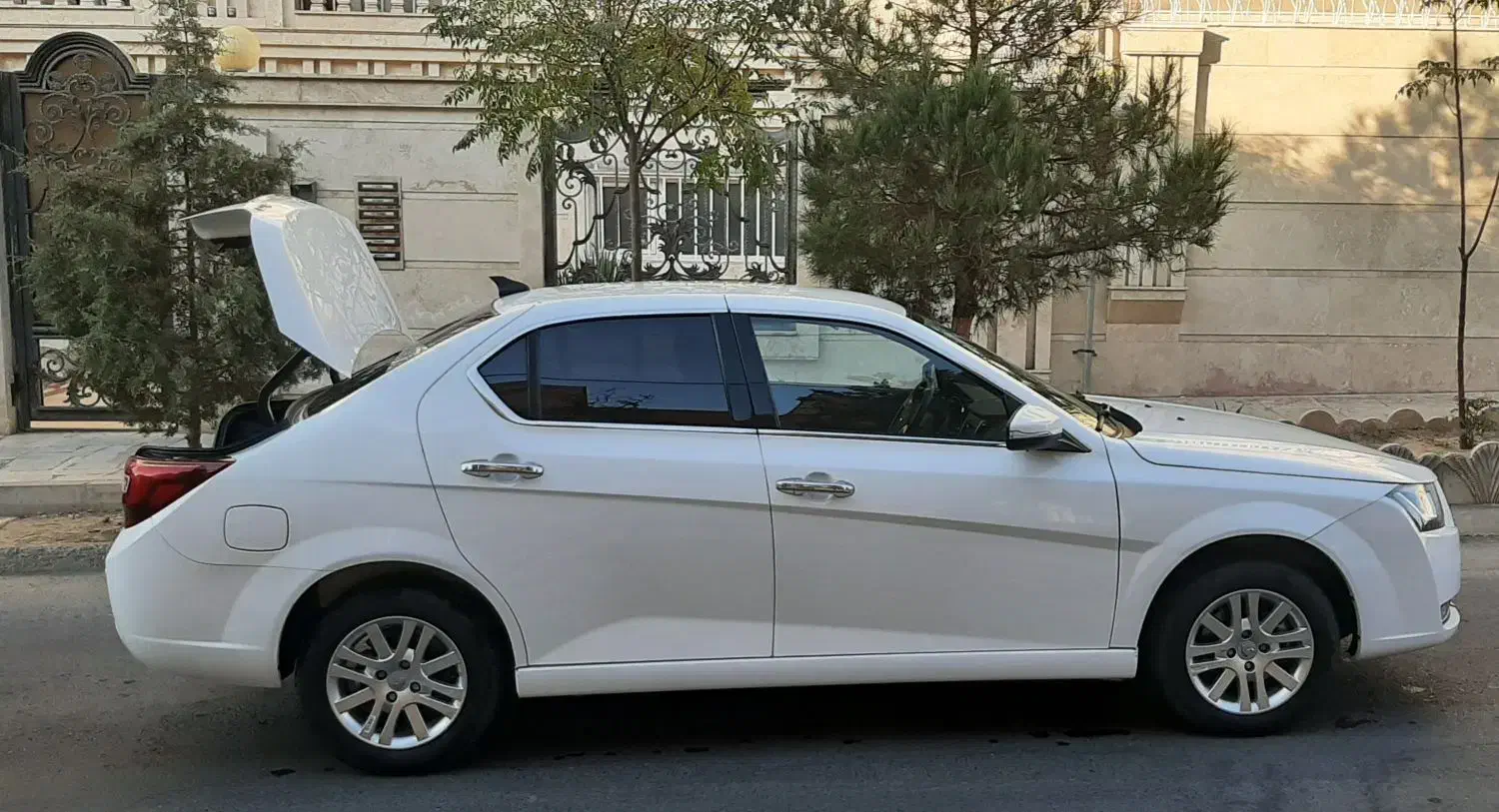 دنا پلاس 6 دنده EF7p|خودرو سواری و وانت|پرند, فاز ۱|دیوار