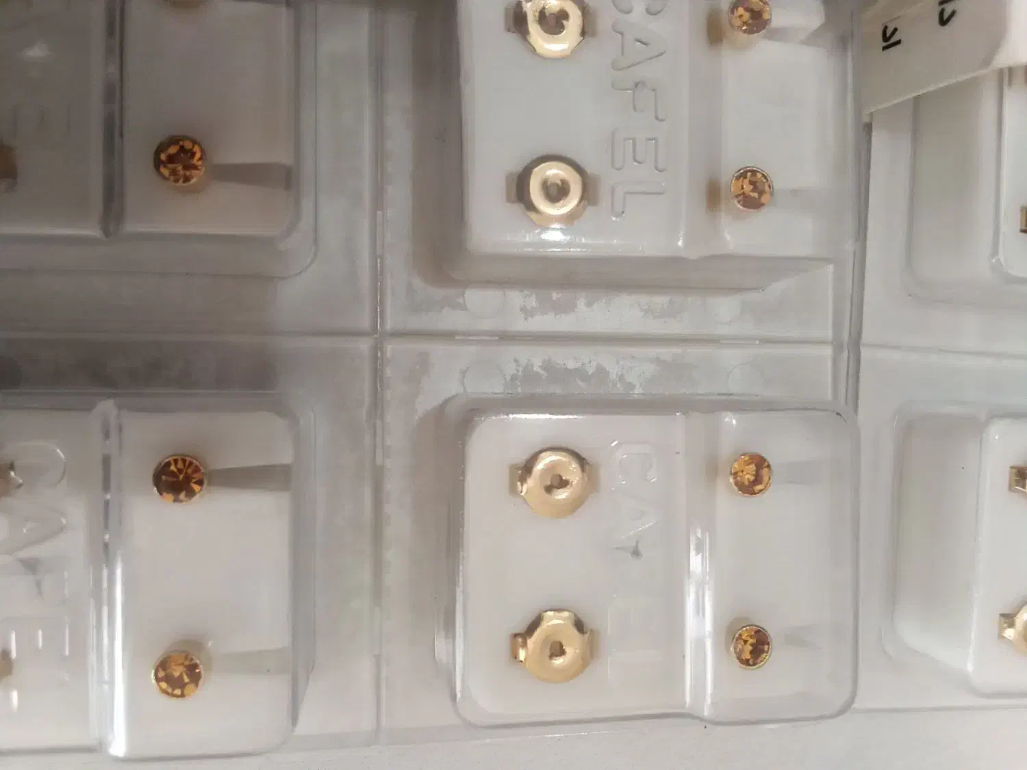 گوشواره طبی|آرایشی، بهداشتی، درمانی|بندر انزلی, میان پشته|دیوار