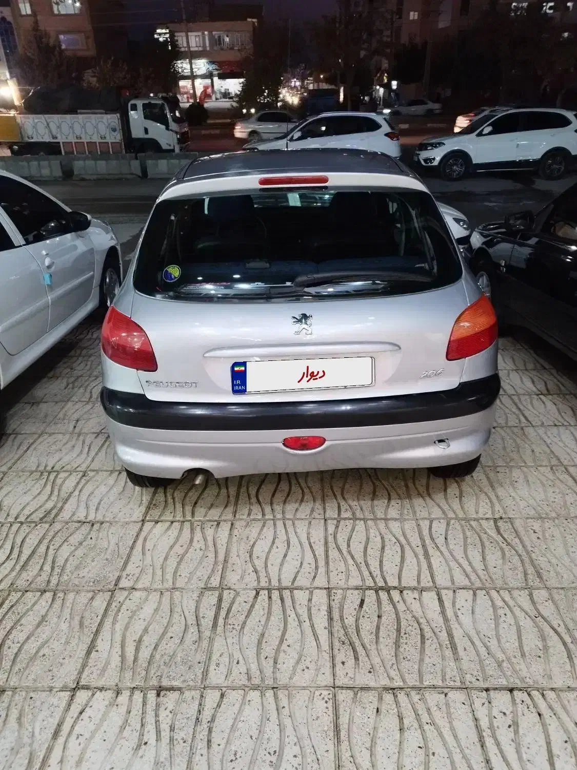 پژو 206نقره ای|خودرو سواری و وانت|کرمانشاه, |دیوار