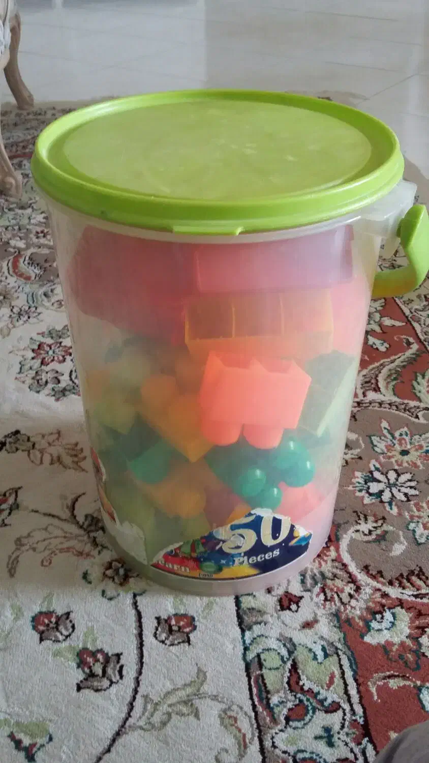 لگو|اسباب‌بازی بچه|گلبهار, شهر جدید گلبهار|دیوار