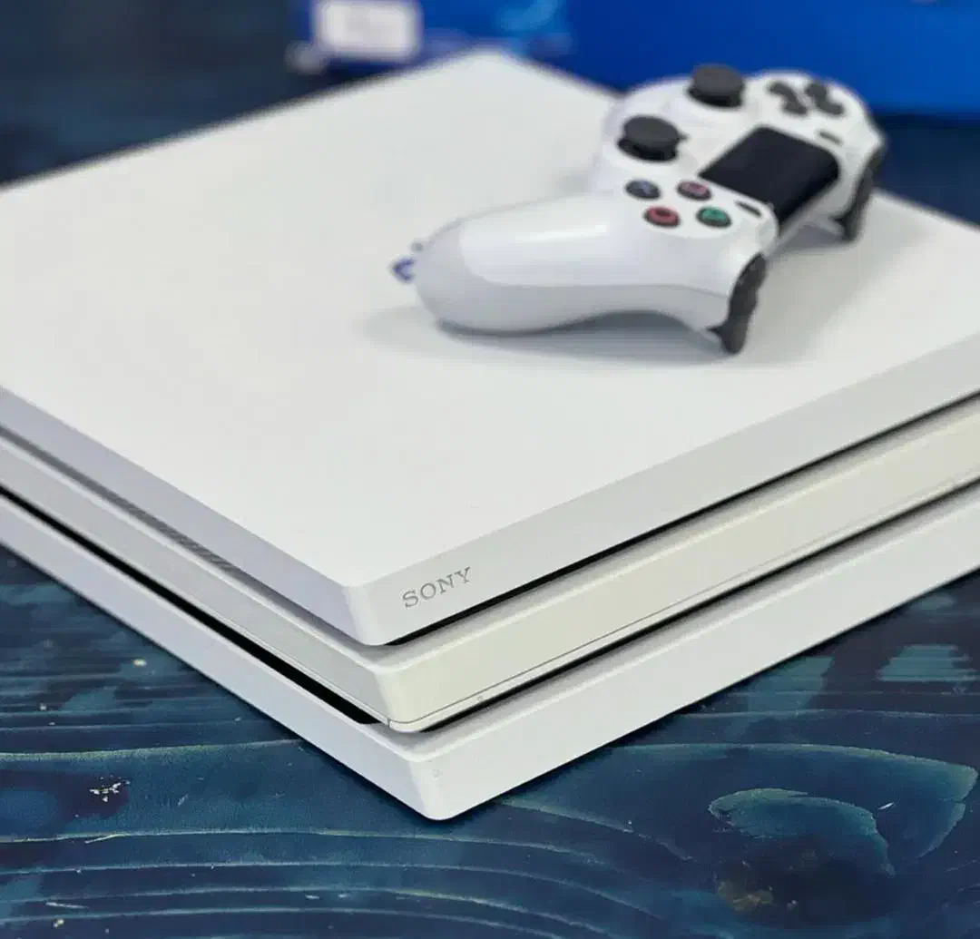 دستگاه ps4 پرو سفید و اسلیم سفید|کنسول، بازی ویدئویی و آنلاین|تهران, نصرت|دیوار
