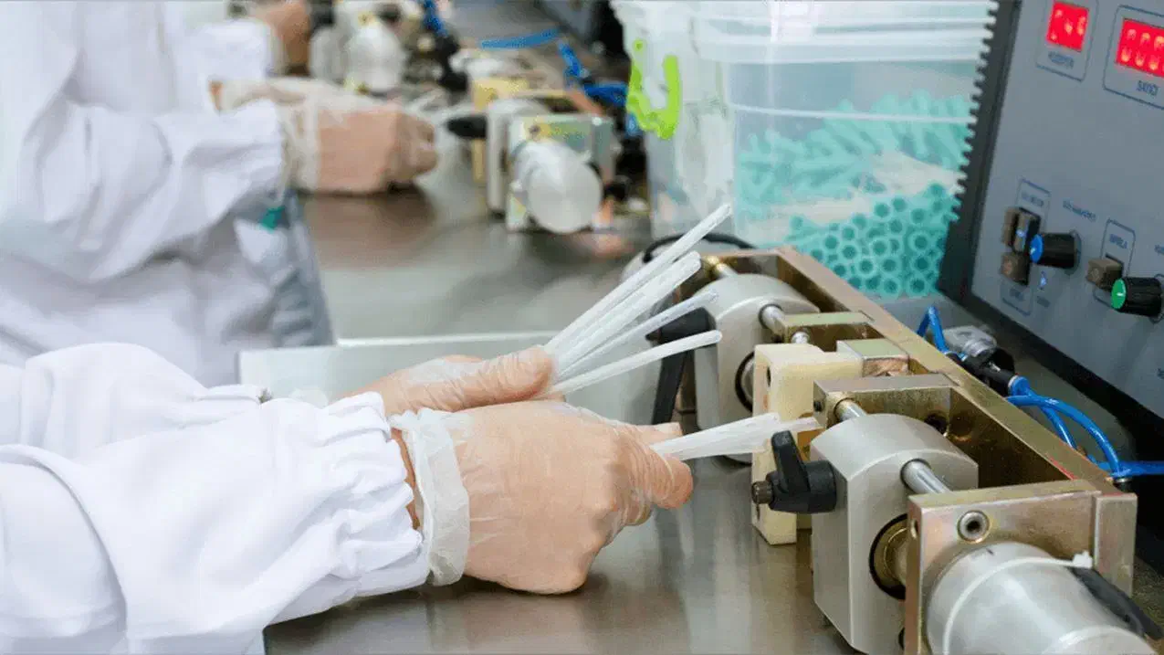 شرکت آرایشی-بهداشتی/کارگرخانم آقا/راننده موزع|استخدام صنعتی، فنی، مهندسی|نسیمشهر, |دیوار