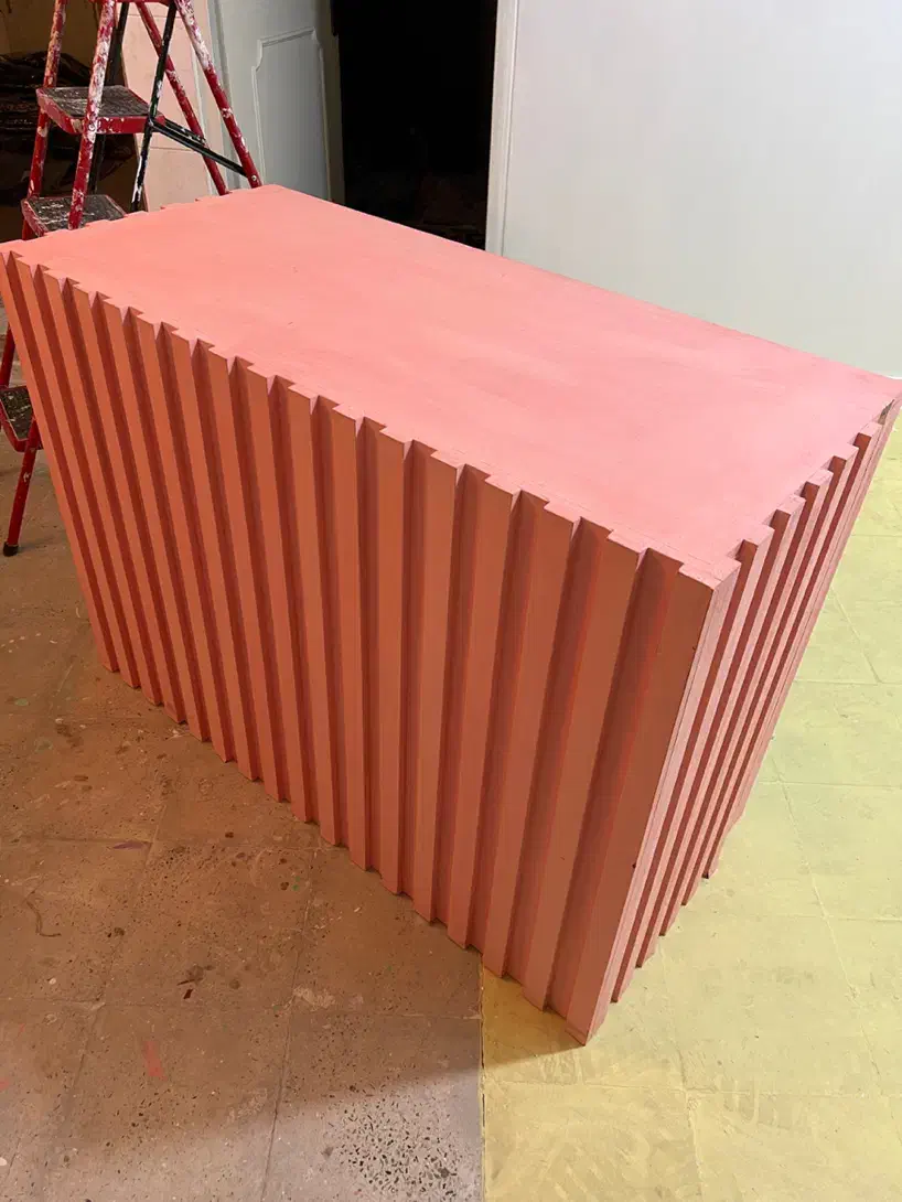 میز و شلف صورتی|کتابخانه، شلف، قفسه‌های دیواری|ری, صفاییه (چشمه علی)|دیوار