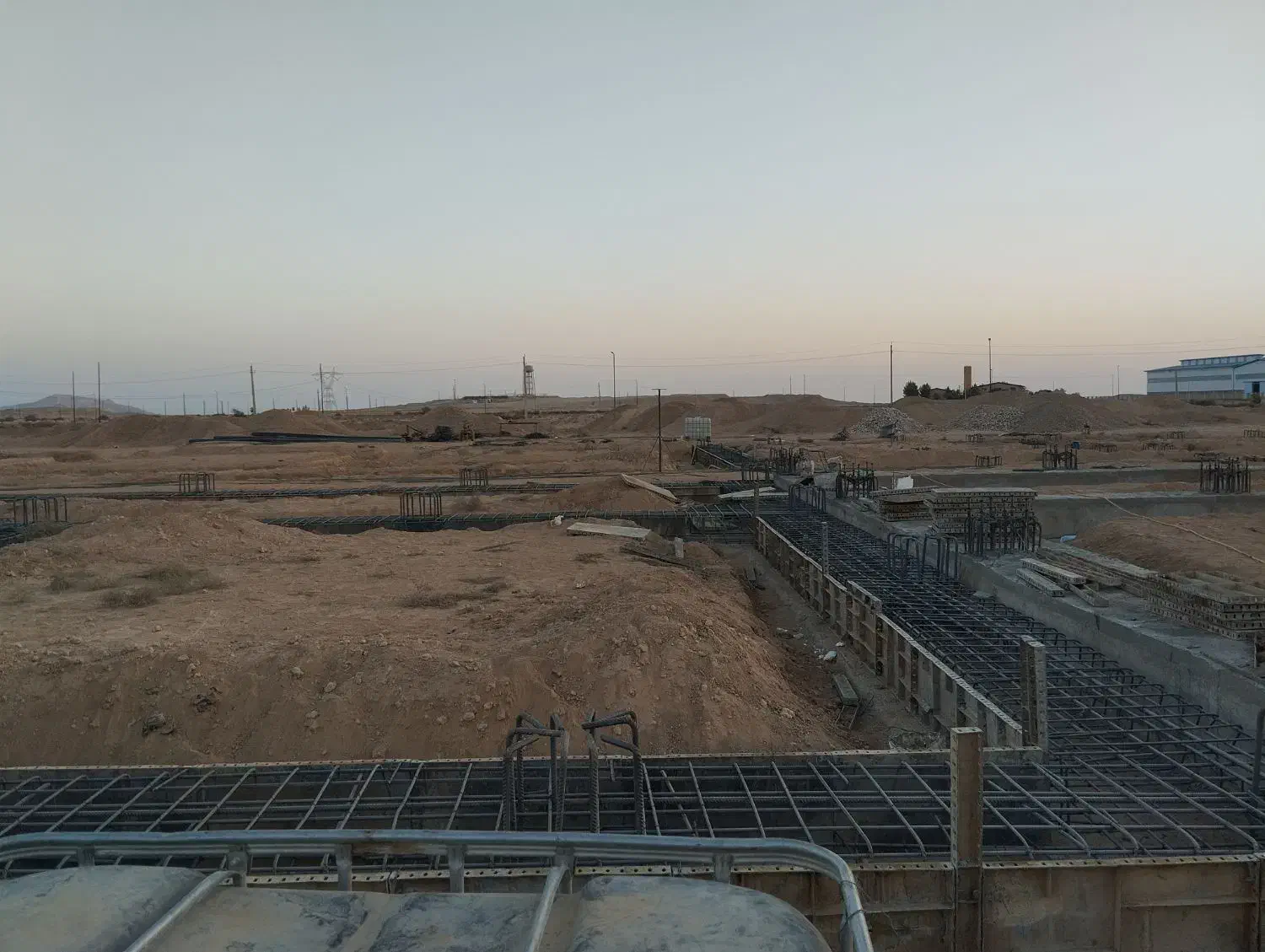 آرماتوربندی سقف فنداسیون استخر و دیوار برشی|خدمات پیشه و مهارت|لواسان, |دیوار