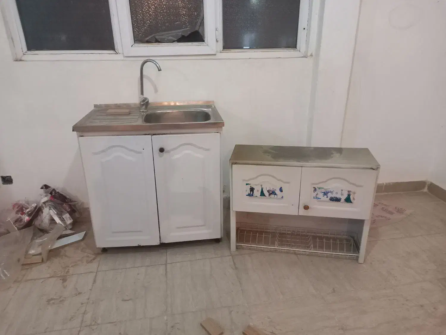 سینک وکابینت آبچکان|آب‌چکان و نظم‌دهنده ظروف|الشتر, |دیوار