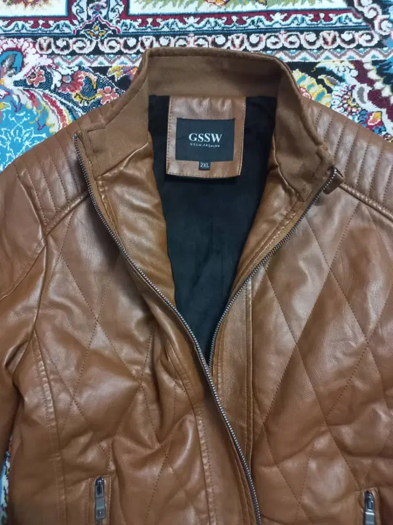 کت چرمی|لباس|خاش, |دیوار