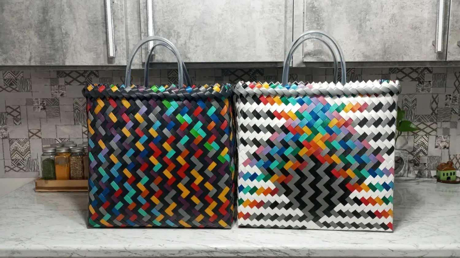 صنایع دستی تسمه بافی ساک کجراه|صنایع دستی و سایر لوازم تزئینی|آستانه اشرفیه, |دیوار