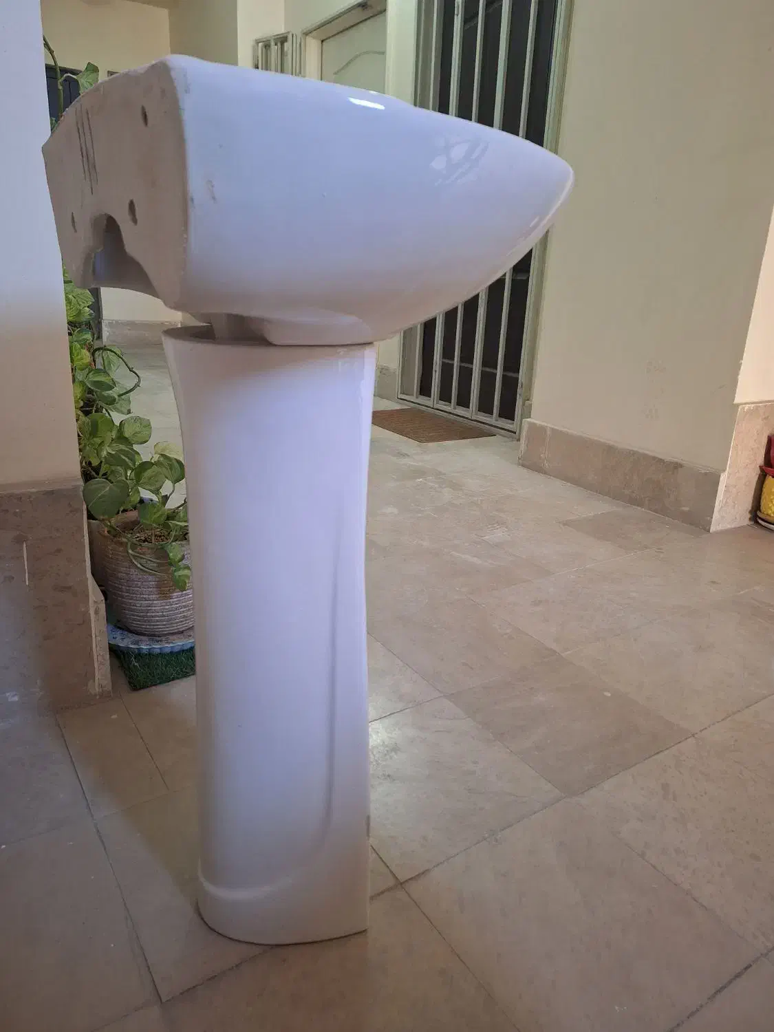 روشویی همراه با پایه|لوازم سرویس بهداشتی|محمدشهر, شهرک پیام (مهرالبرز)|دیوار