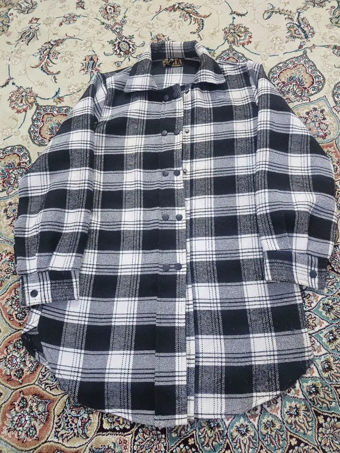 شکت|لباس|گلبهار, شهر جدید گلبهار|دیوار