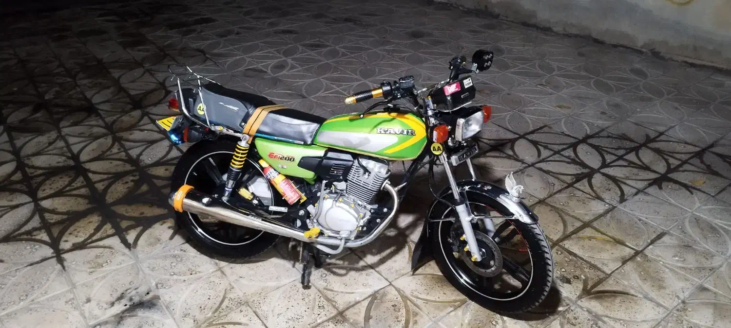 کویر ۲۰۰ cc|موتورسیکلت|ایوان, |دیوار