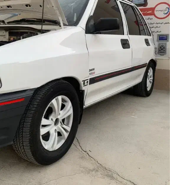 لاستیک کاپوت گلگیر در داشبورد پراید|قطعات یدکی و لوازم جانبی|کرمان, |دیوار