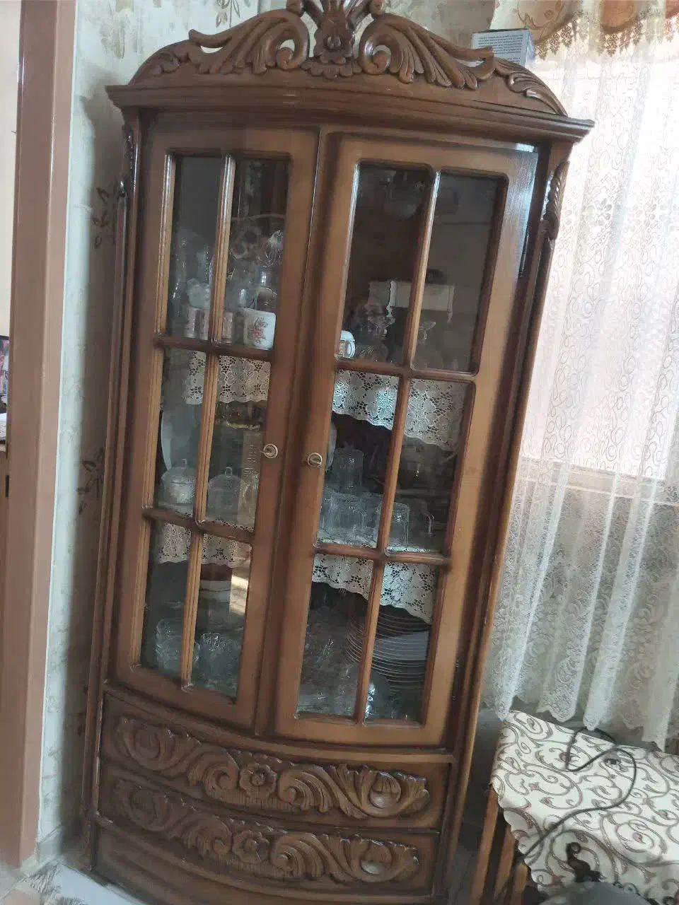 ویترین و کمد لباس چوبی|بوفه، ویترین، کنسول|کرج, کرج نو|دیوار