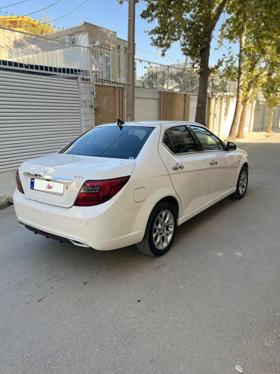 دنا اتومات مدل ۱۴۰۱ در حد خشک|خودرو سواری و وانت|بروجرد, |دیوار