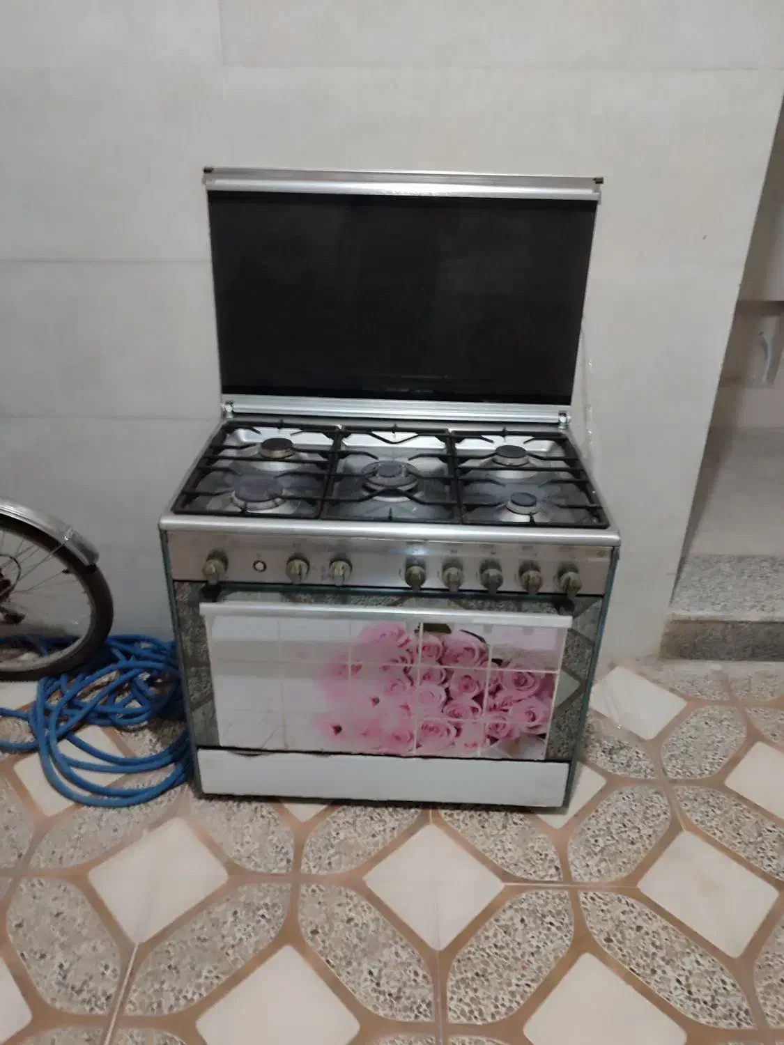 اجاق گاز ۵شعله دارای فر و جوجه گردان در حد نو|اجاق گاز و لوازم برقی پخت‌وپز|فسا, |دیوار