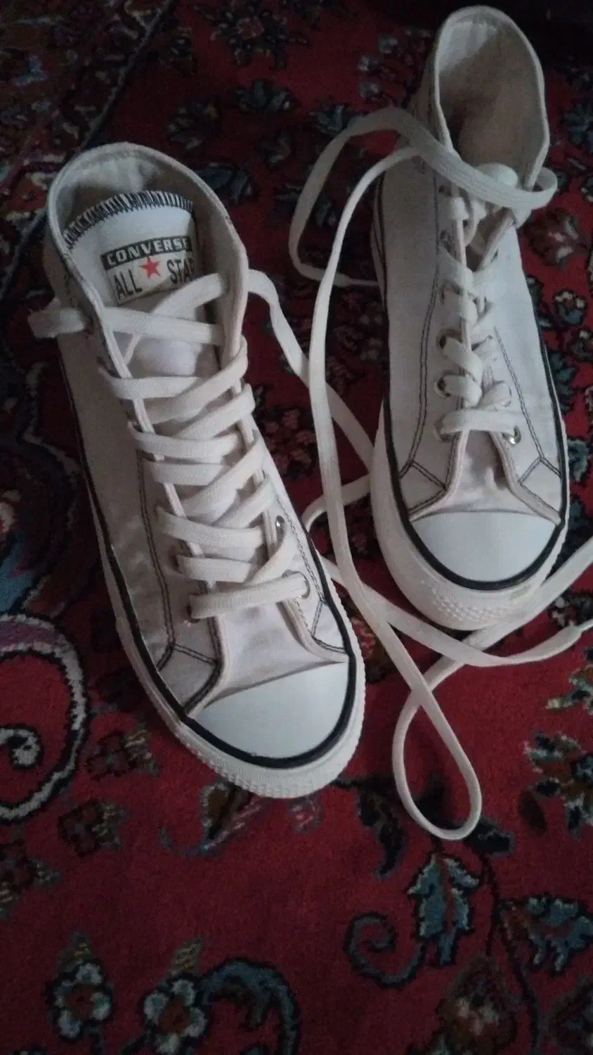 کفش کتونی سفید|کیف، کفش، کمربند|مراغه, |دیوار