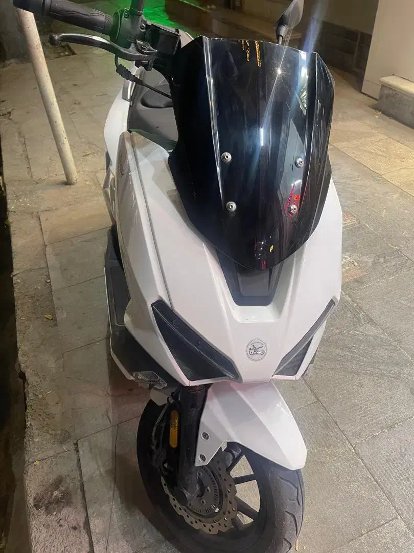 موتور کی وی ۲۵۰|موتورسیکلت|رباط‌کریم, رباط‌کریم|دیوار