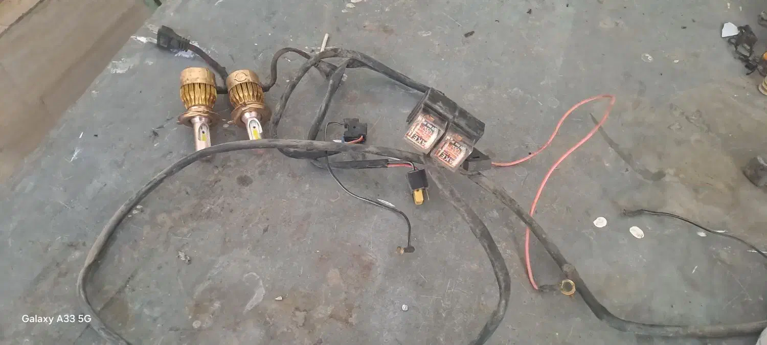 لامپ پراید دو سو هدایت|لامپ و چراغ|تایباد, |دیوار