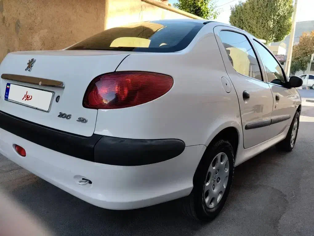 پژو 206 SD V8، مدل ۱۳۹۷ تمام فابریک سالم و خانگی|خودرو سواری و وانت|شیراز, رکن‌آباد|دیوار