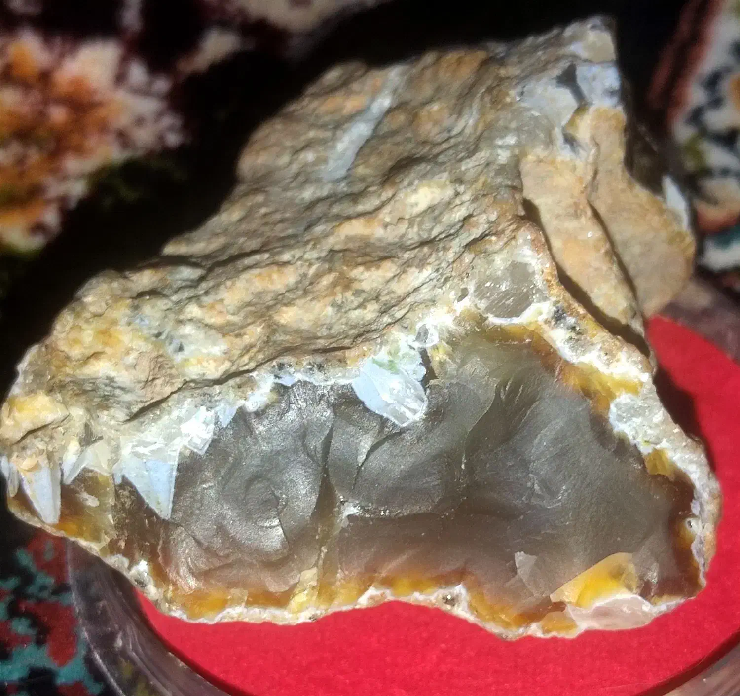 سنگ خام عقیق کبود وعقیق حلوایی|کلکسیون اشیاء عتیقه|فولادشهر, A2|دیوار