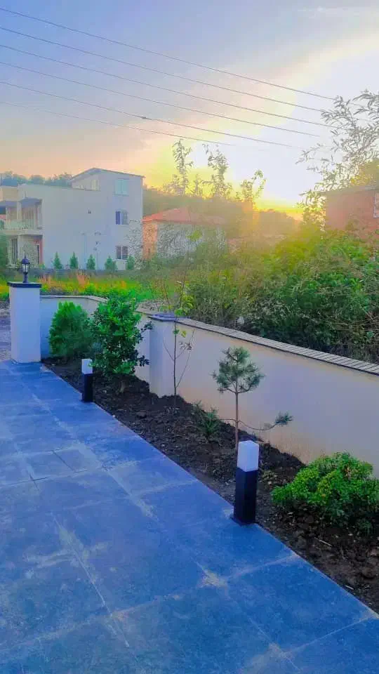 فروش ویلا نما انگلیسی شهرکی با لوکیشن عالی|فروش خانه و ویلا|چمستان, |دیوار