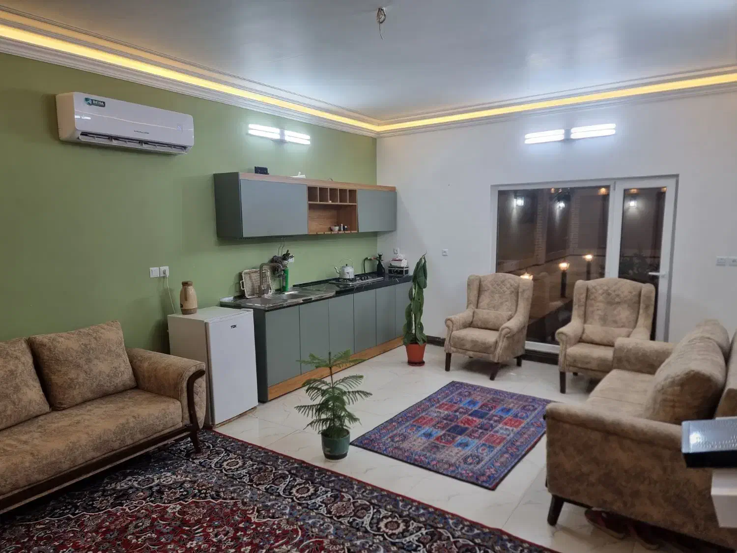 اجاره روزانه/هفتگی/ماهانه ویلا ۳۰۰ متری|اجارهٔ کوتاه‌مدت ویلا و باغ|اردکان, |دیوار