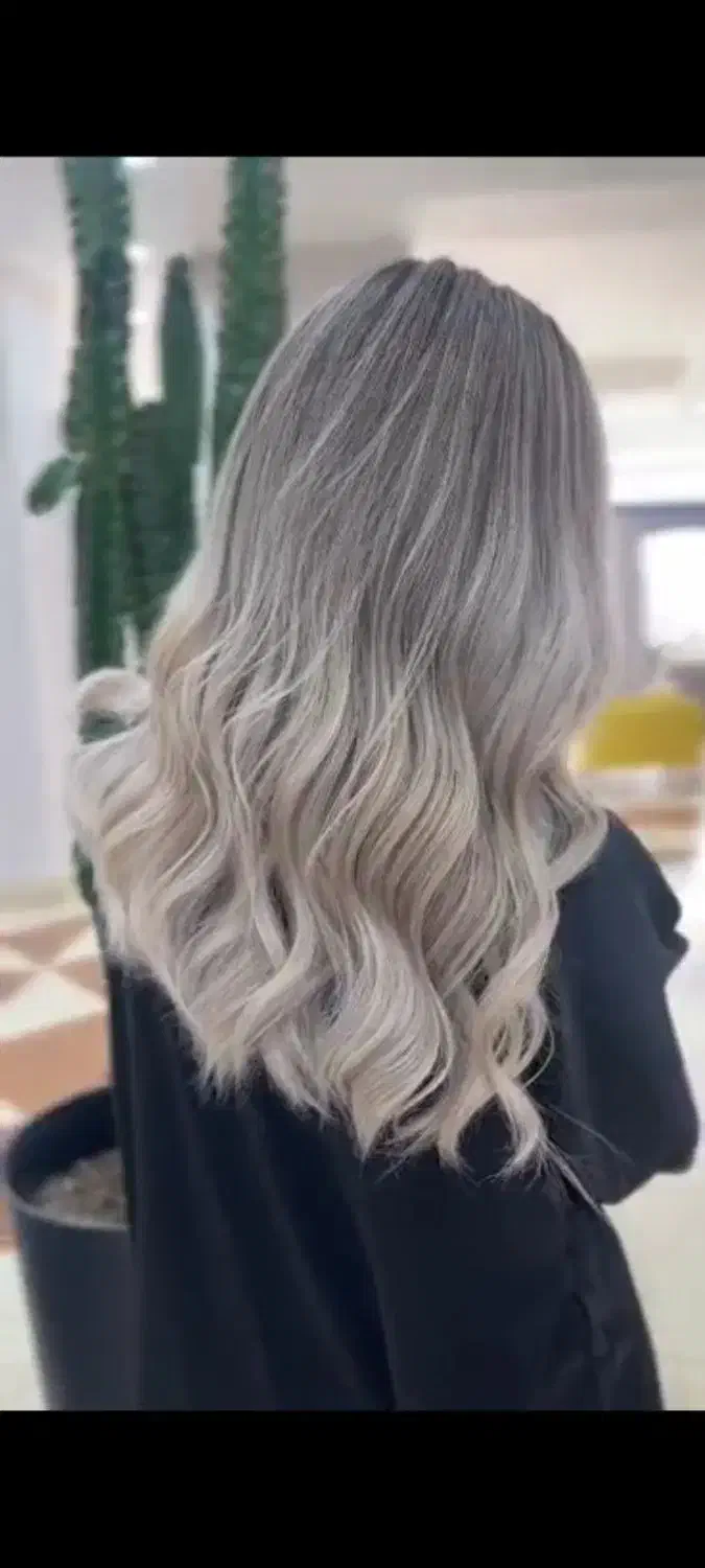 دستیار رنگ کار|استخدام درمانی، زیبایی، بهداشتی|بروجرد, |دیوار